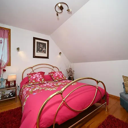 بيت للعطل Jolie Maison Vallee D'aure 4etoiles *